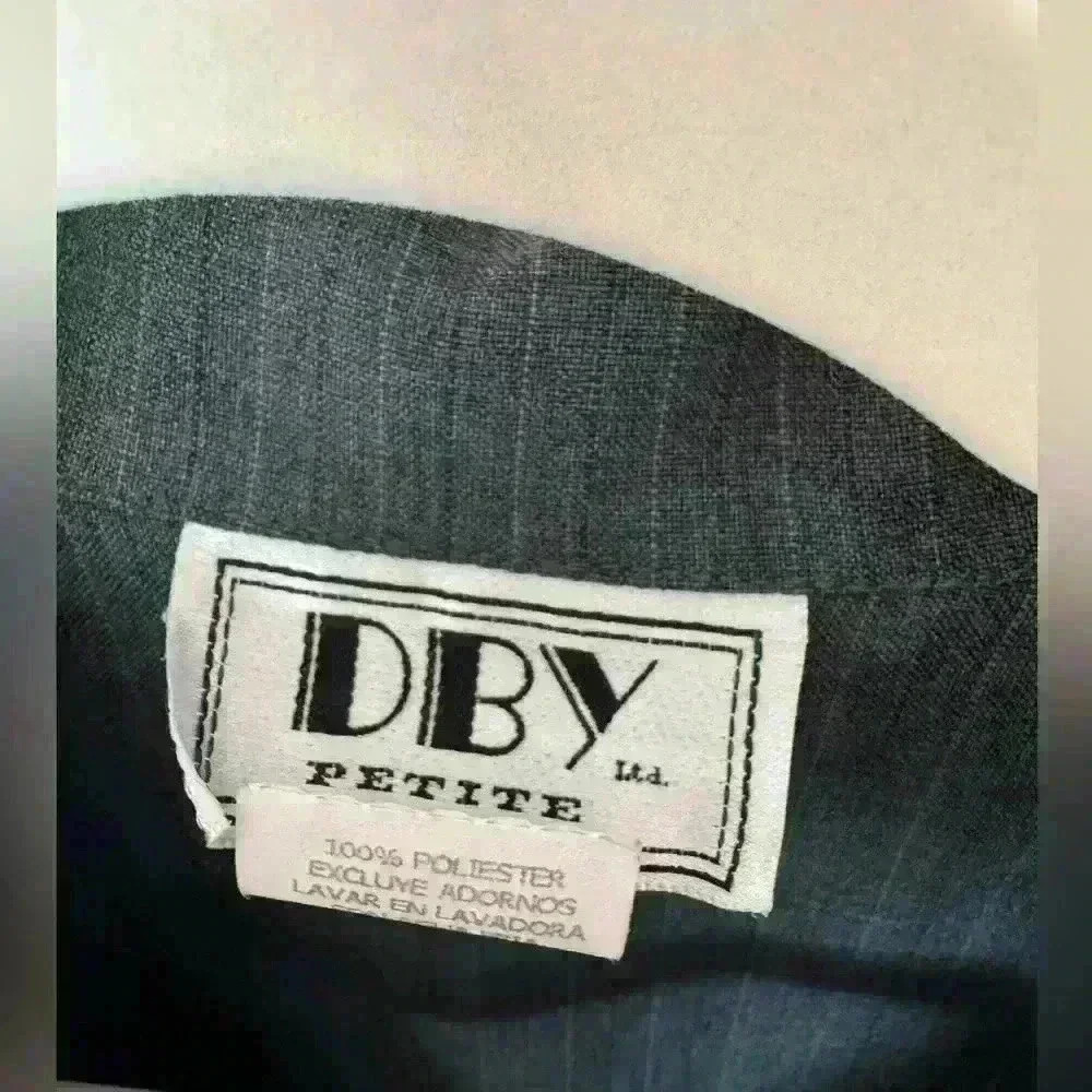 VINTAGE DBY petite zip-up suit top. Perfect condition. - Picture 5 of 5